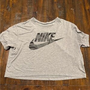Nike Heather Gray T-Shirt (cropped)
